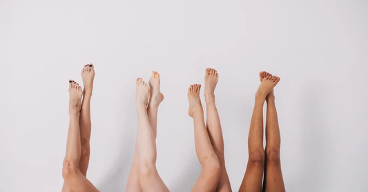 Calze compressive, centella e diosmina: come aiutare davvero la circolazione e le gambe pesanti